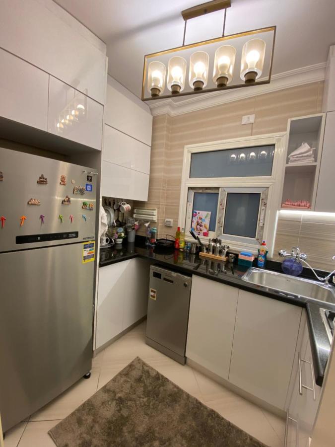 Madinaty Well-Furnished 3- Bedroom Apartment - شقة فندقيه للايجار مدينتي Madinat ash Shuruq Dış mekan fotoğraf