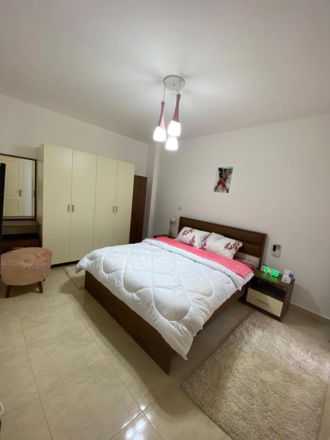 Madinaty Well-Furnished 3- Bedroom Apartment - شقة فندقيه للايجار مدينتي Madinat ash Shuruq Dış mekan fotoğraf