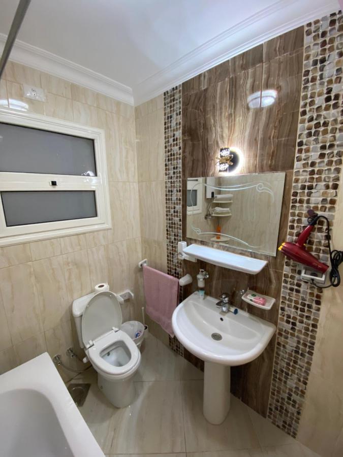 Madinaty Well-Furnished 3- Bedroom Apartment - شقة فندقيه للايجار مدينتي Madinat ash Shuruq Dış mekan fotoğraf